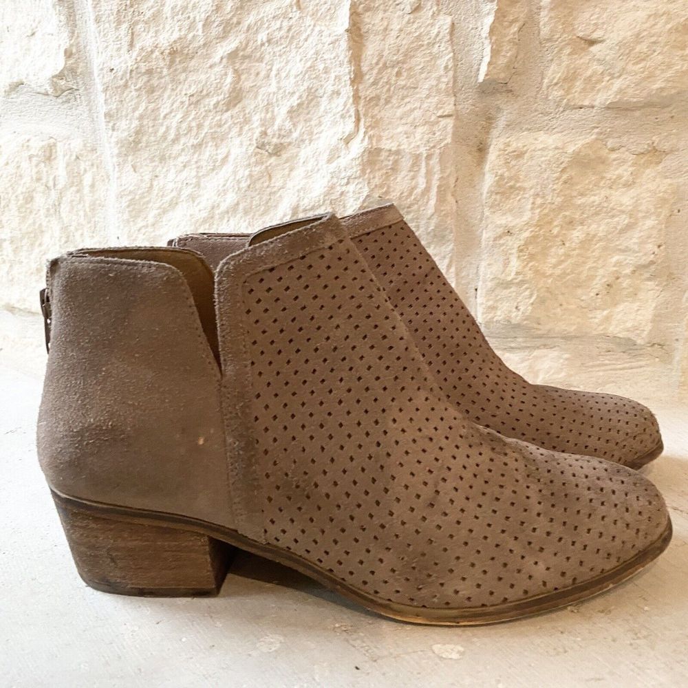 Susina Kyle Perforated Suede‎  Leather Ankle Booties size 8.5M